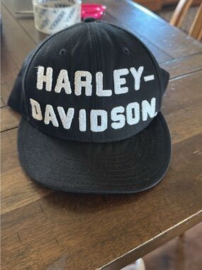 Brand new Harley Davidson flat bill cap size Medium